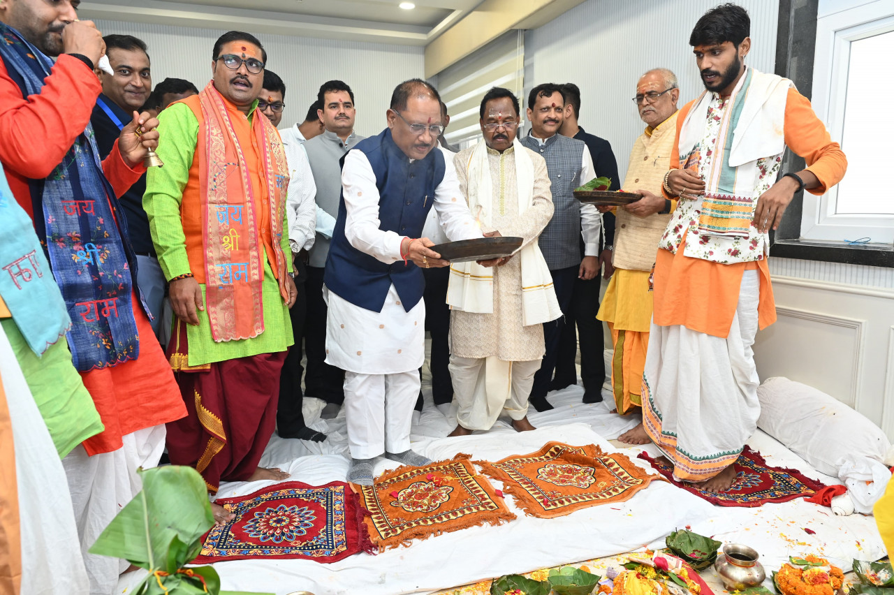 Chief Minister Sai attended the griha pravesh ceremony at the official residence of Minister Netam