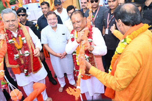 Chief Minister Vishnudev Sai participated in the huge Kanwar Yatra program