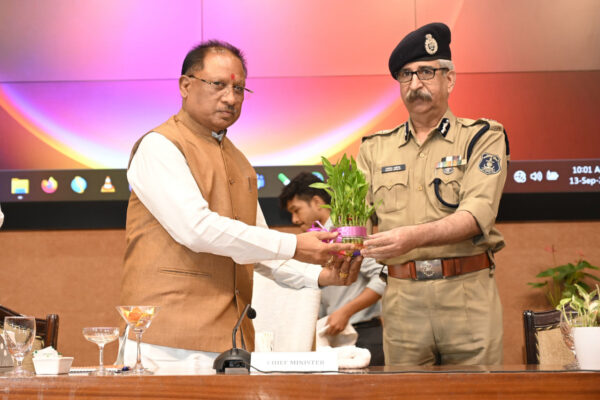 Criminals should fear the law, victims should get quick justice, police should behave in a friendly manner with common citizens: Chief Minister Vishnu Dev Sai