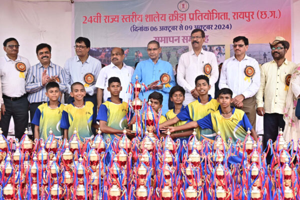 About 1790 players and 300 coaches from five divisions of the state participated