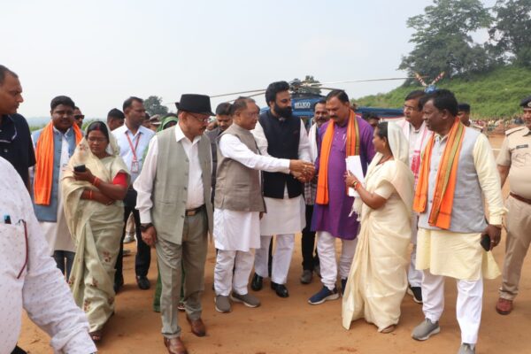 Chief Minister reached Silauta of Surajpur district to participate in the district level Karma Mahotsav of Sarva Adivasi Samaj