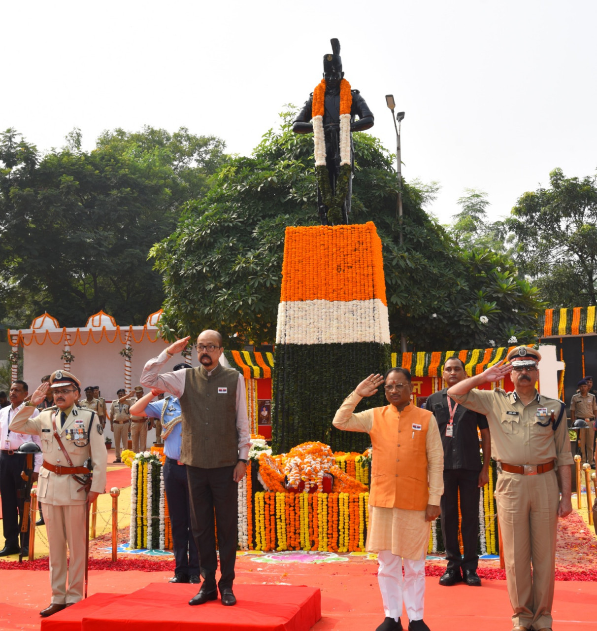 Governor and Chief Minister participated in Police Memorial Day Parade