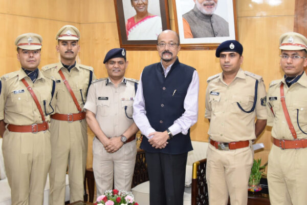 रायपुरPolice should treat common people with sensitivity - Governor Ramen Deka